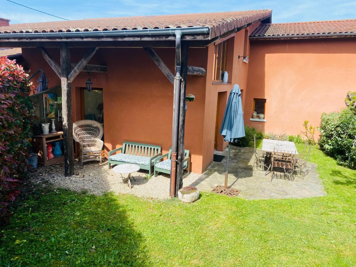 Gite Elevage De La Terrasserie Escoutoux Exteriör bild